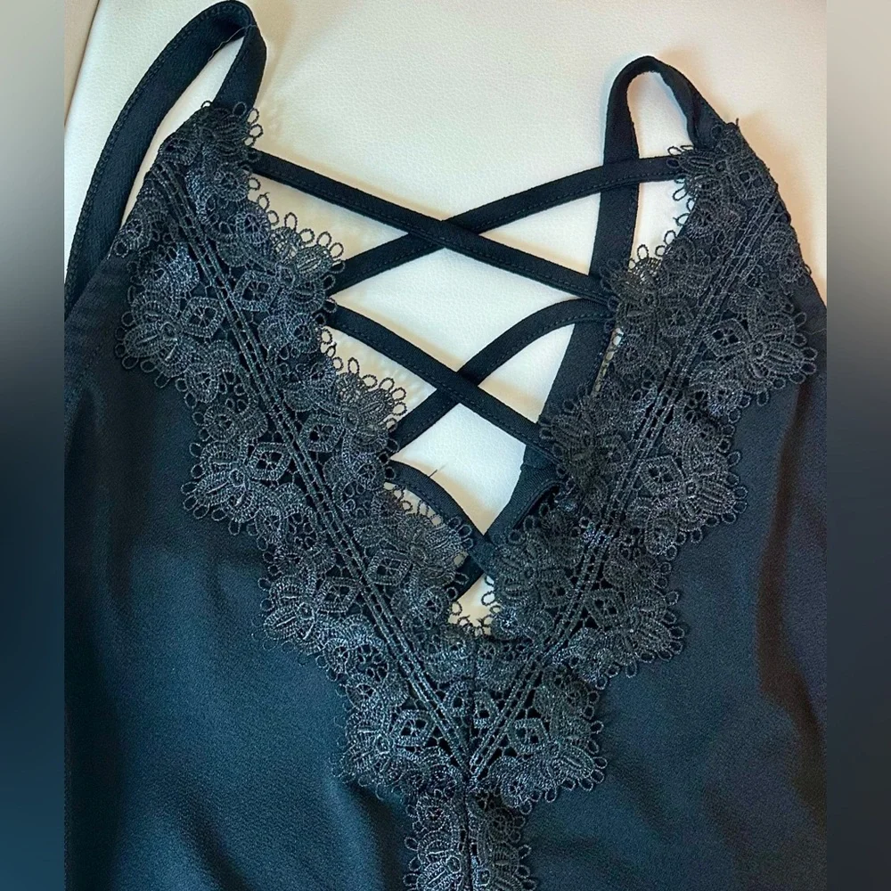 Maurice’s Lace Up Black Tank Top Size MD - Picture 3 of 5